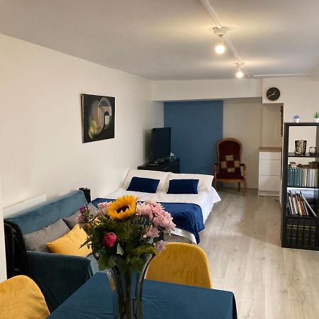 Une Chambre Chez Nous, A 12 Minutes De Paris Малакоф Экстерьер фото