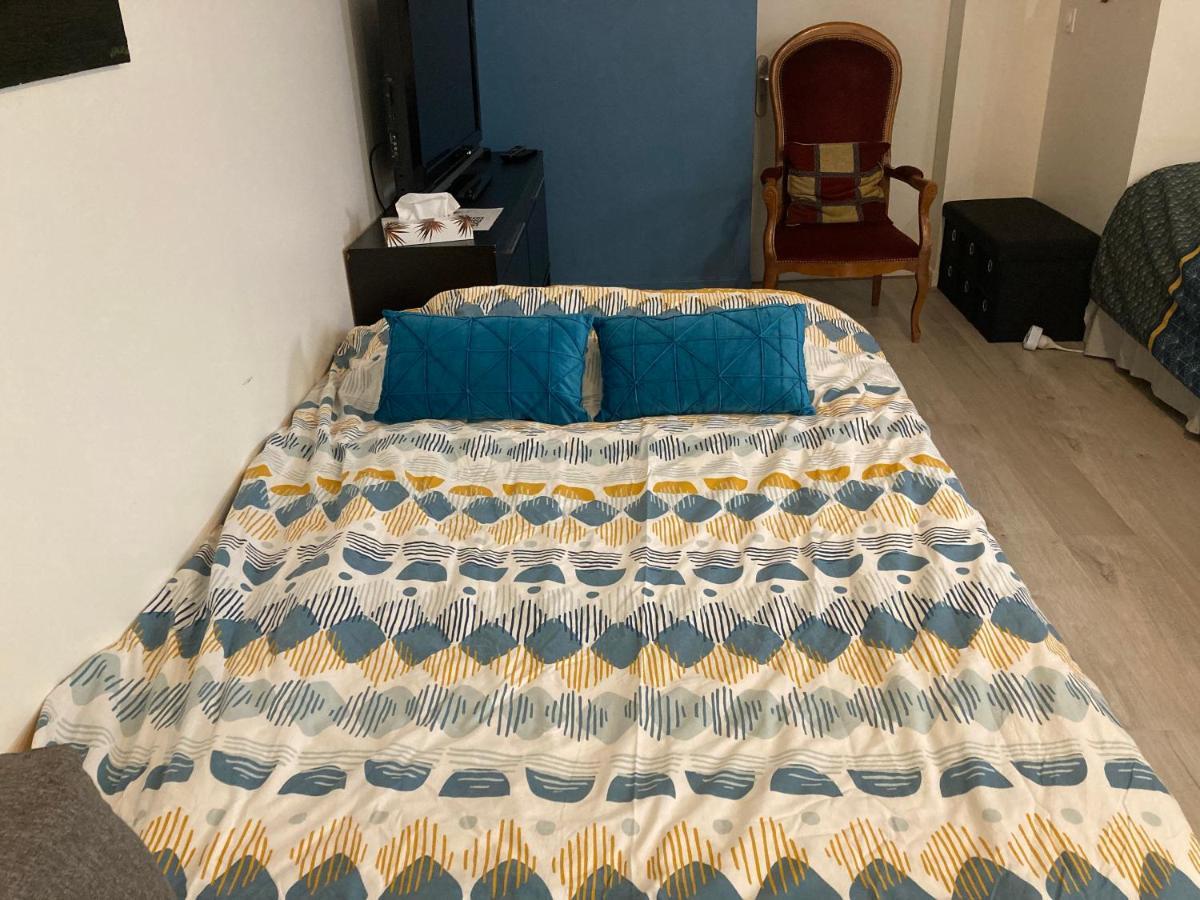 Une Chambre Chez Nous, A 12 Minutes De Paris Малакоф Экстерьер фото
